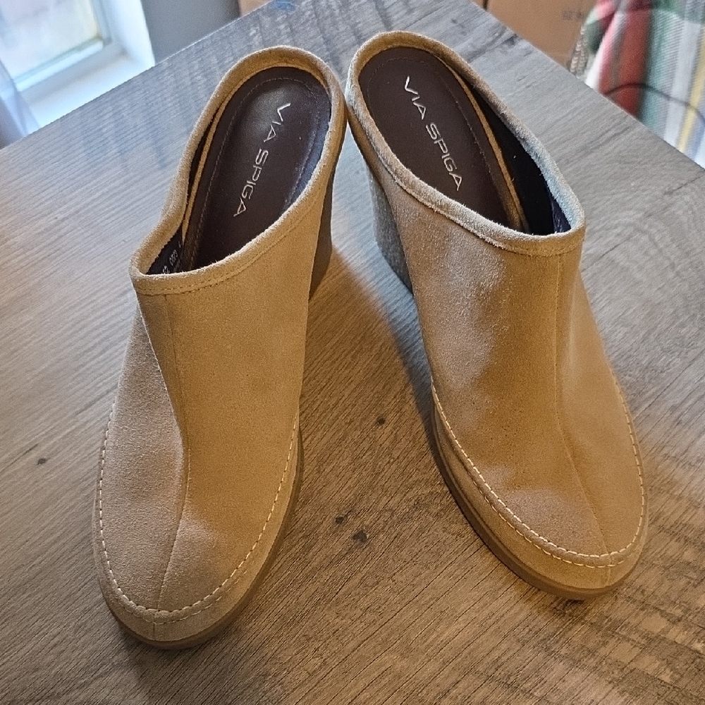 Via Spiga Camel Suede Slip-On Mules